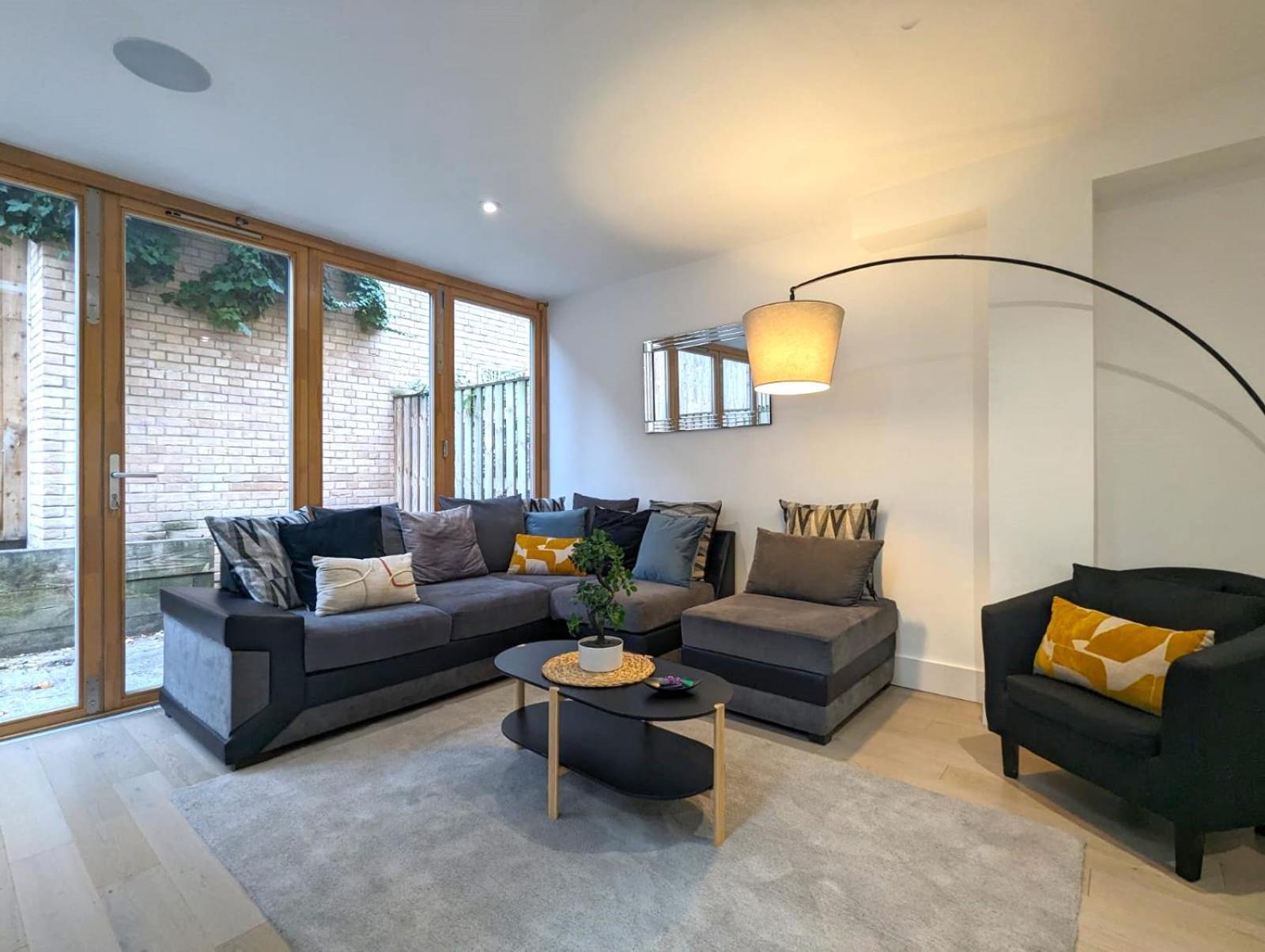 Luxurious & Modern Townhouse In Hammersmith Appartement Londen Buitenkant foto