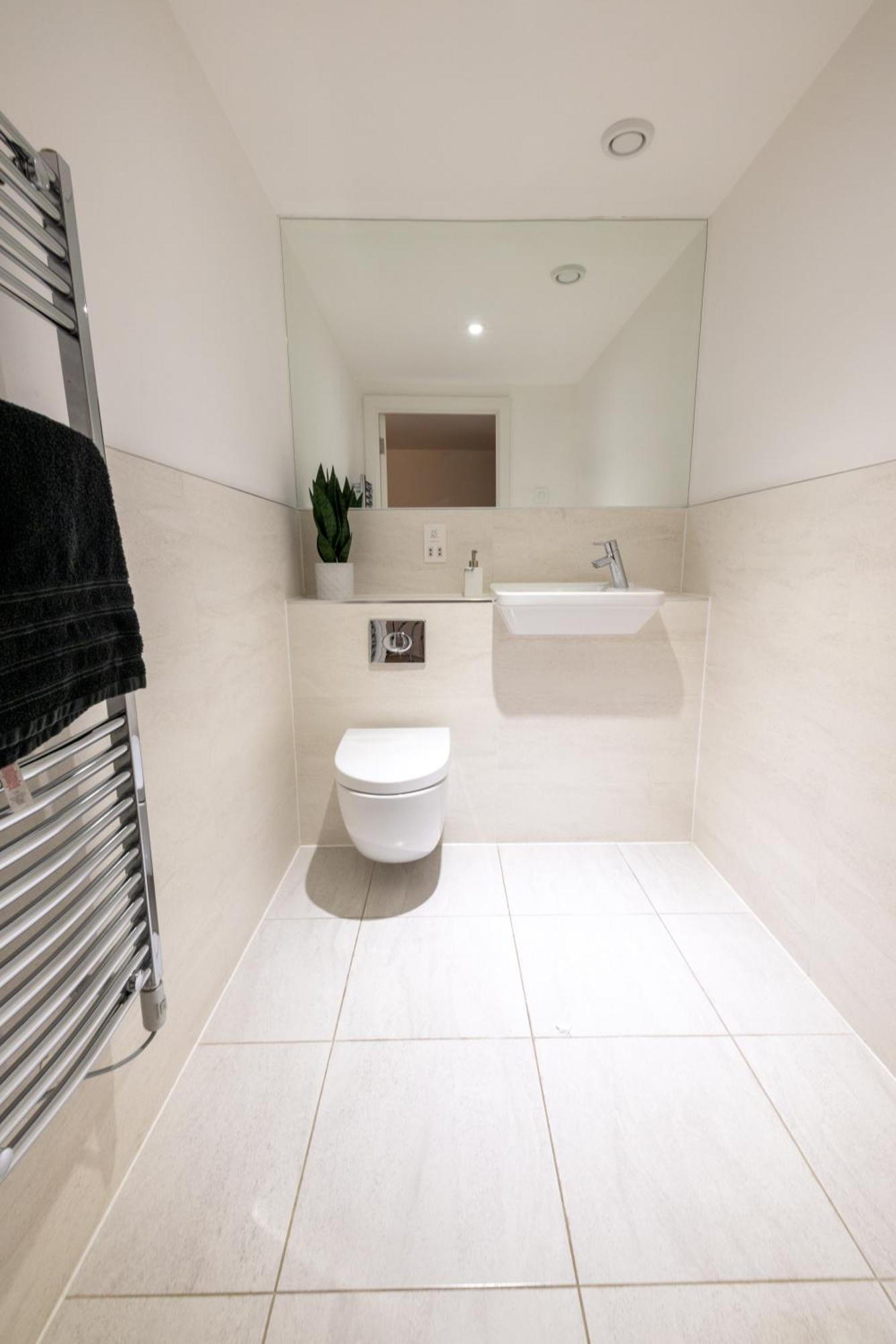 Luxurious & Modern Townhouse In Hammersmith Appartement Londen Buitenkant foto