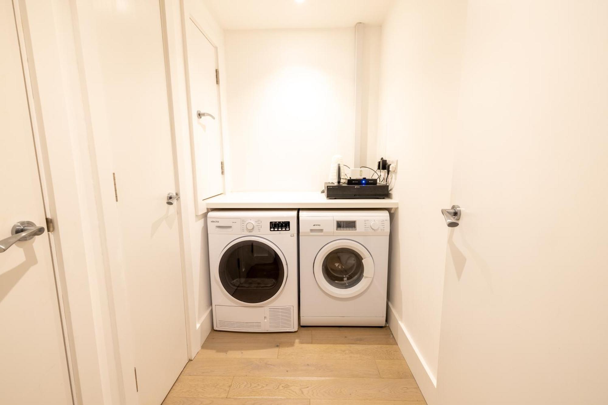 Luxurious & Modern Townhouse In Hammersmith Appartement Londen Buitenkant foto